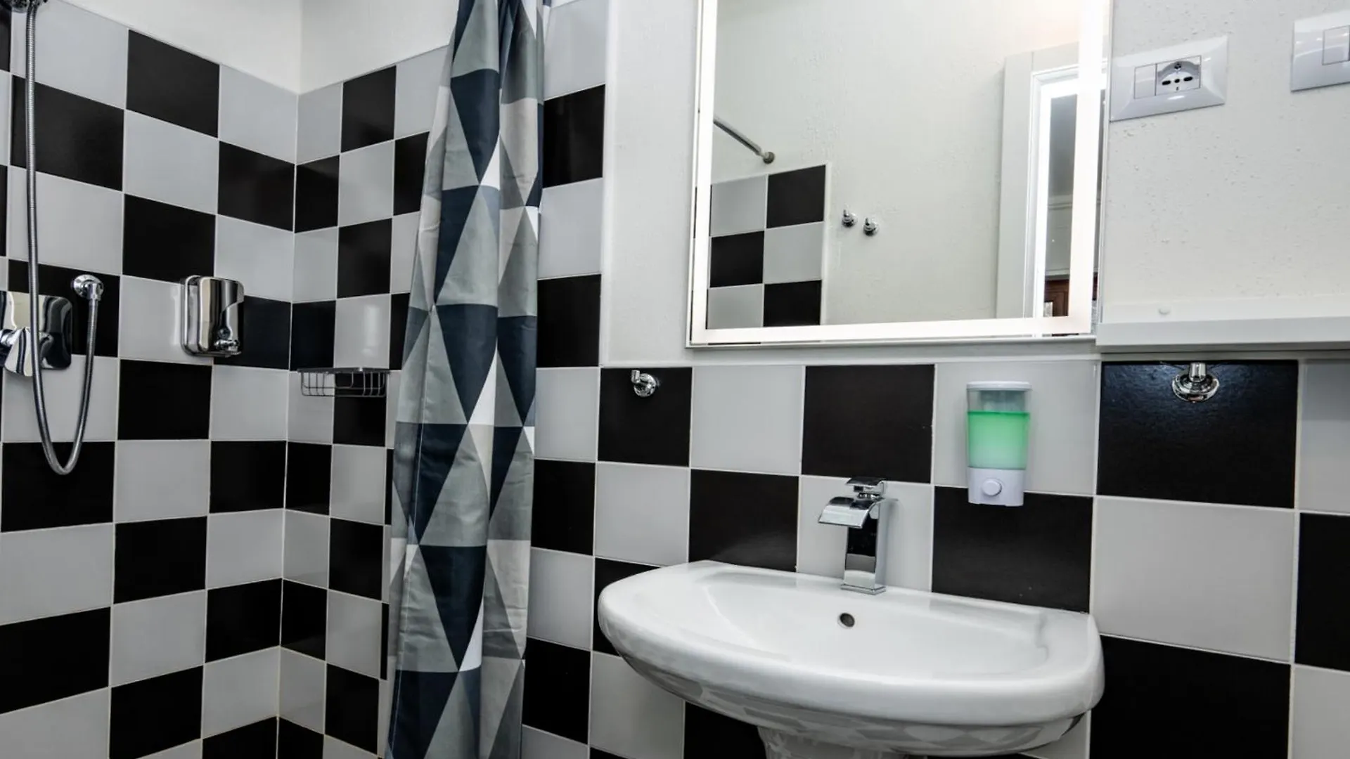 住宿加早餐酒店 Camera Con Bagno Privato 01 米兰 意大利